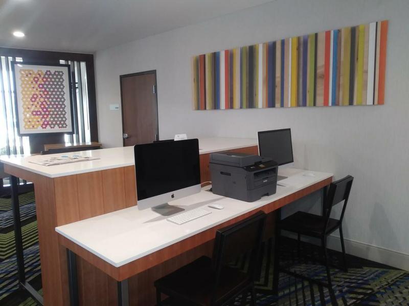 Holiday Inn Express & Suites - Dallas Nw Hwy - Love Field By Ihg Luaran gambar